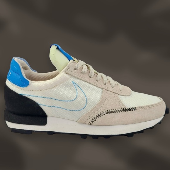 Women’s Nike DBreak-Type Size 6 - Picture 3 of 8